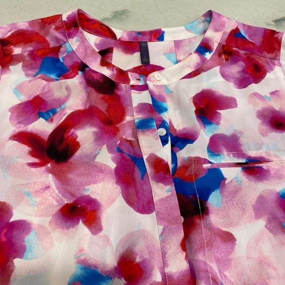 NYDJ Henley Blouse size Small Floral Flowy 3/4 Length Sleeves - Picture 2 of 15
